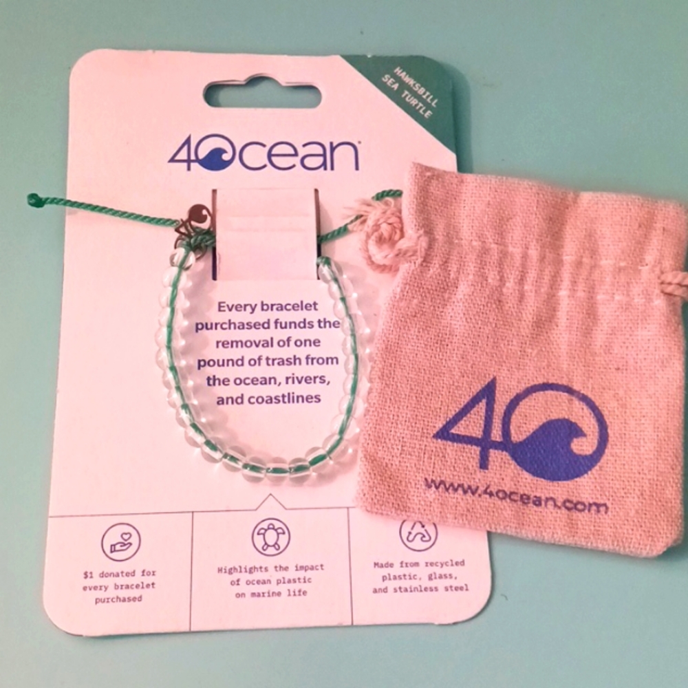 4Ocean HAWKSBILL SEA TURTLE W/BAG Green with Clear Bead Adjustable Bracelet New